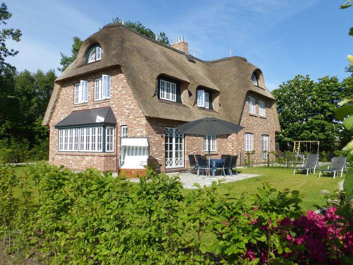 Ferienhaus für 5 Personen, mit Terrasse und Garten sowie Sauna in Borgsum