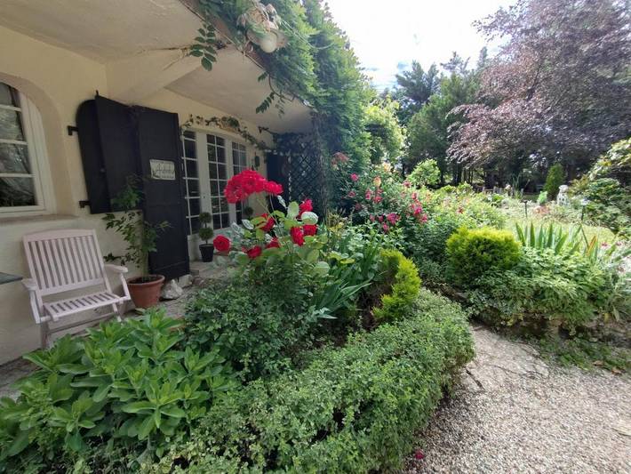 Gîte pour 3 personnes, avec jardin ainsi que piscine et jacuzzi à Loubès-Bernac - 4