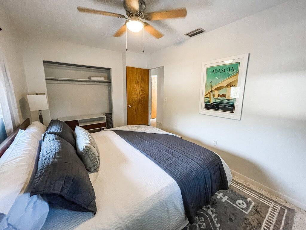 Sandy Feet Retreat | Private Pool + Ping Pong! in Sarasota, Sarasota County