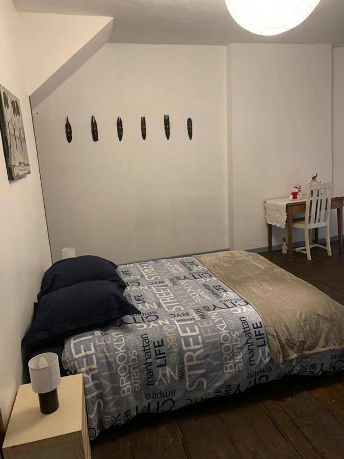 Appartement entier, Three-Bedroom Apartment in Saint-Céré, Lot