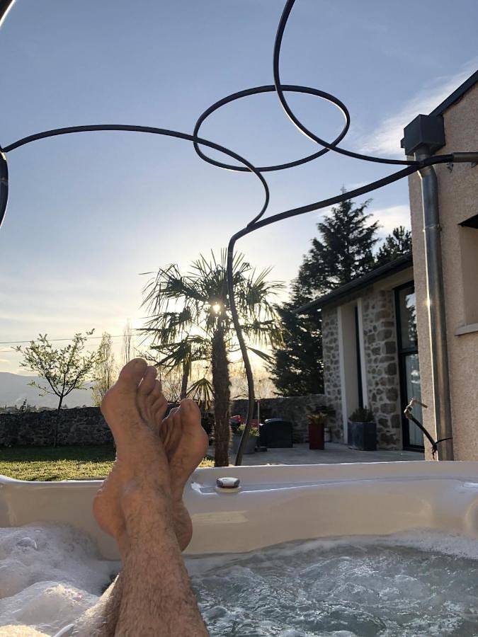 B&b voor 2 personen, with terras and whirlpool as well as sauna in de Ardèche