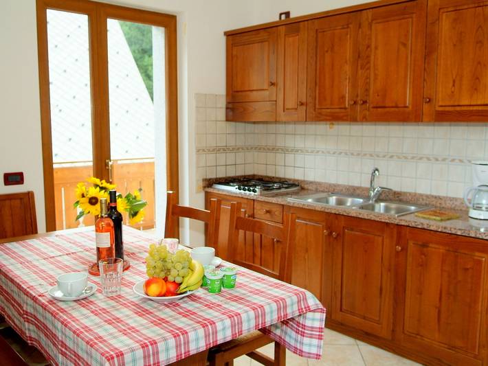 Location de vacances pour 6 personnes, avec jardin et terrasse, adapté aux familles à Molina di Ledro - 4