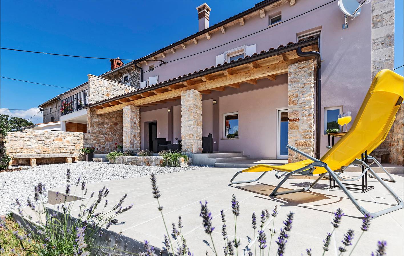 Gemütliche 2-Zimmer-Wohnung mit Terrasse, WLAN und Parkplatz in Marčana, Südküste Istrien
