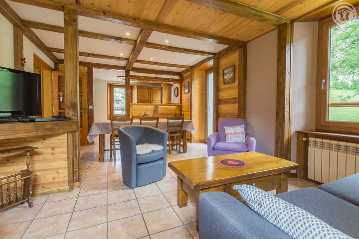 Gîte pour 6 personnes, avec Terrasse ainsi que Jardin et Vue