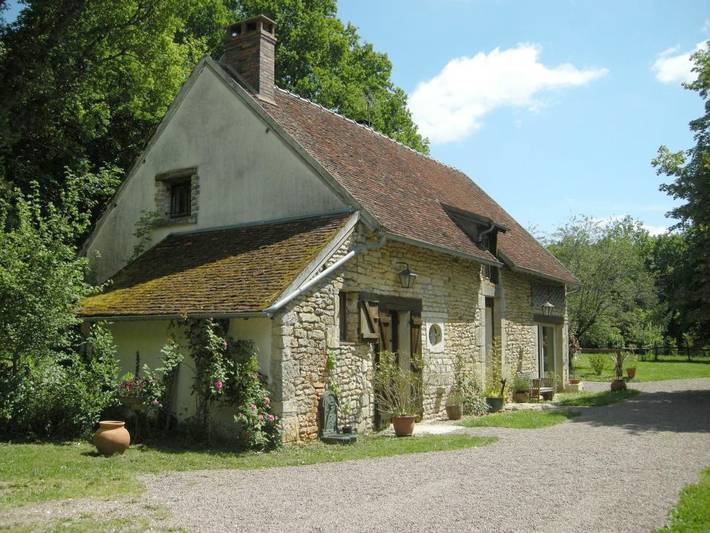 Maison d’hôte pour 9 personnes, avec bassin pour enfant et vue ainsi que piscine et jardin dans Nièvre - 3