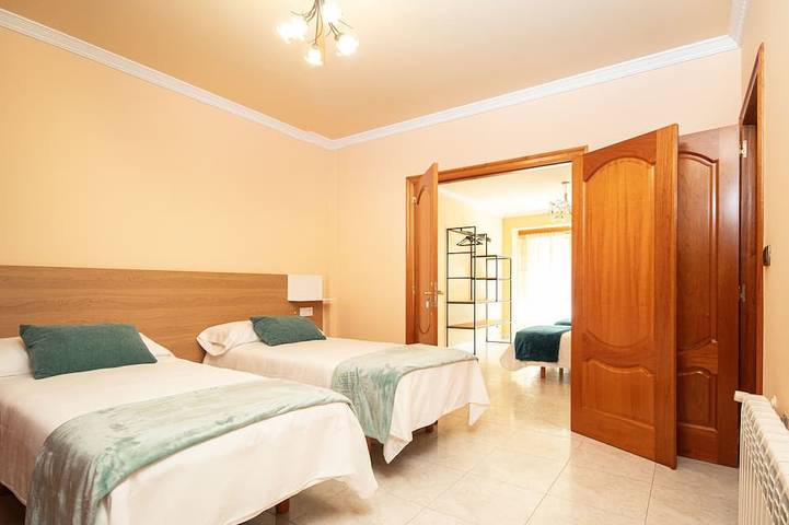 Appartement entier, Ag Flat Rio Miño Carballo, 700m from the center in Carballo, Province de La Corogne