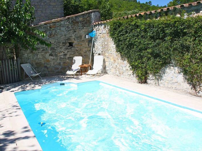 Location de vacances pour 6 personnes, avec jardin et terrasse à Courry - 3