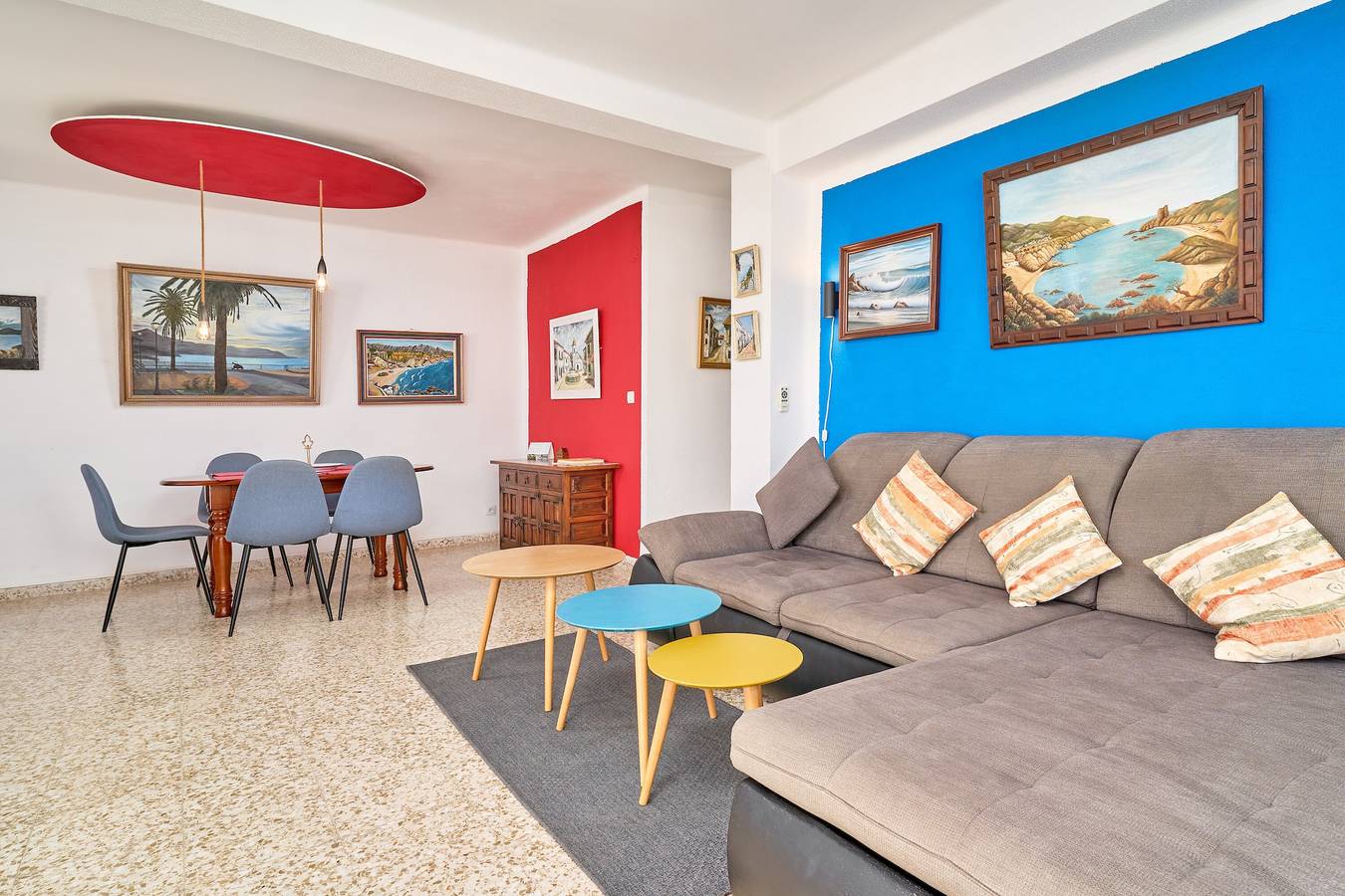 Apartamento inteiro, Apartamento 'Sirena' com vista mar, varanda e Wi-Fi in Nerja Centre, Nerja