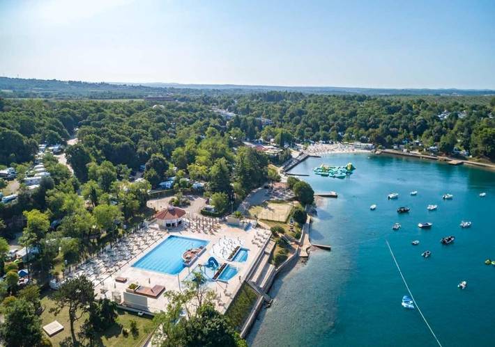 Camping für 4 Personen, mit Terrasse und Kinderpool sowie Pool in Lanterna