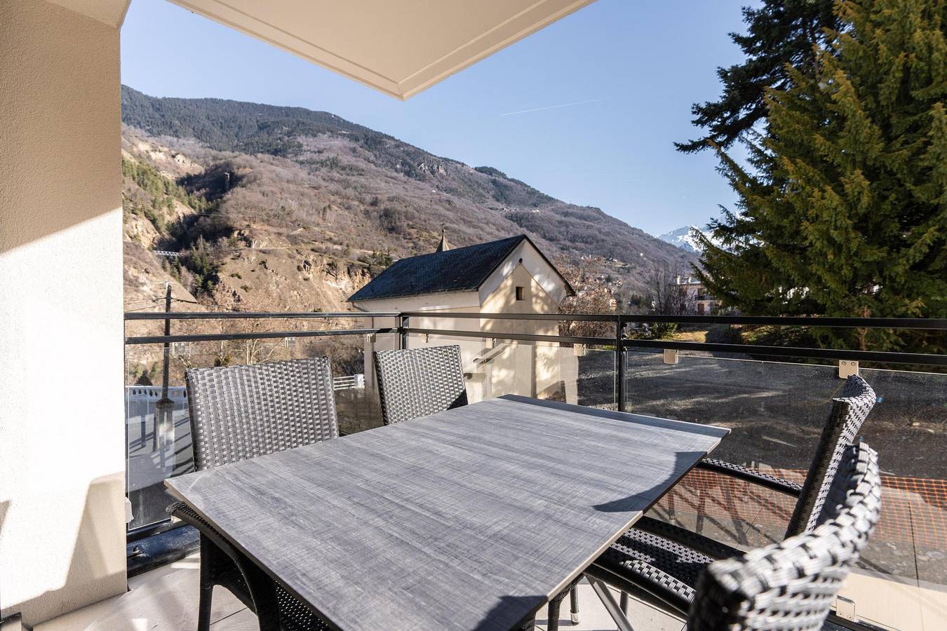 Villa France — Appartement 2 pièces | 2/3 personnes | 5 min de la télécabine | Rés.Méri-Bellecombe in Brides-les-Bains, Massif de la Vanoise