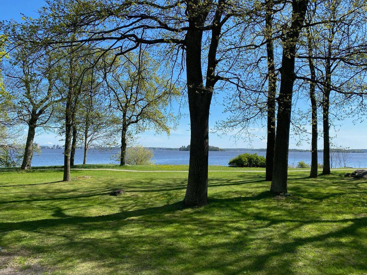 Appartement entier, Standard Single Room in Västeras, Lac Mälar