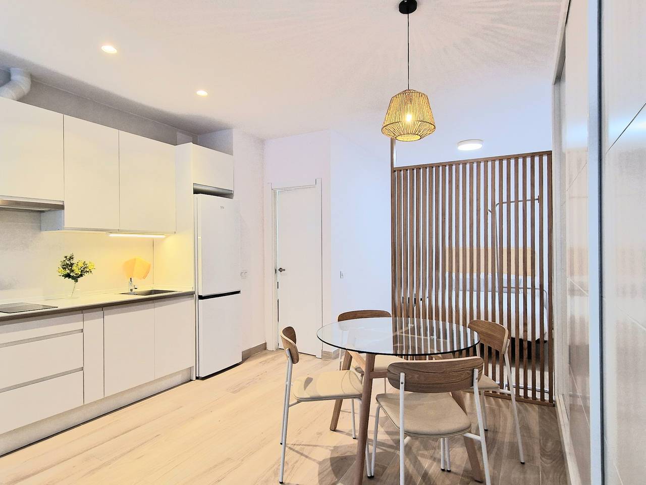 Entire apartment, Apartment 'Ritual Sevilla' with Wi-Fi and Air Conditioning in San Pablo-Santa Justa, Sevilla