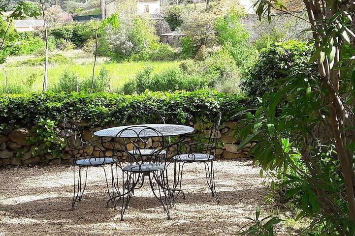 Gite and garden in Drôme Provençale, pets welcome in Nyons, Región de Nyons