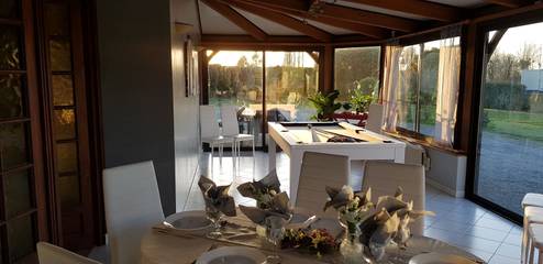 Gîte pour 12 personnes, avec jardin et terrasse dans Bourguenolles