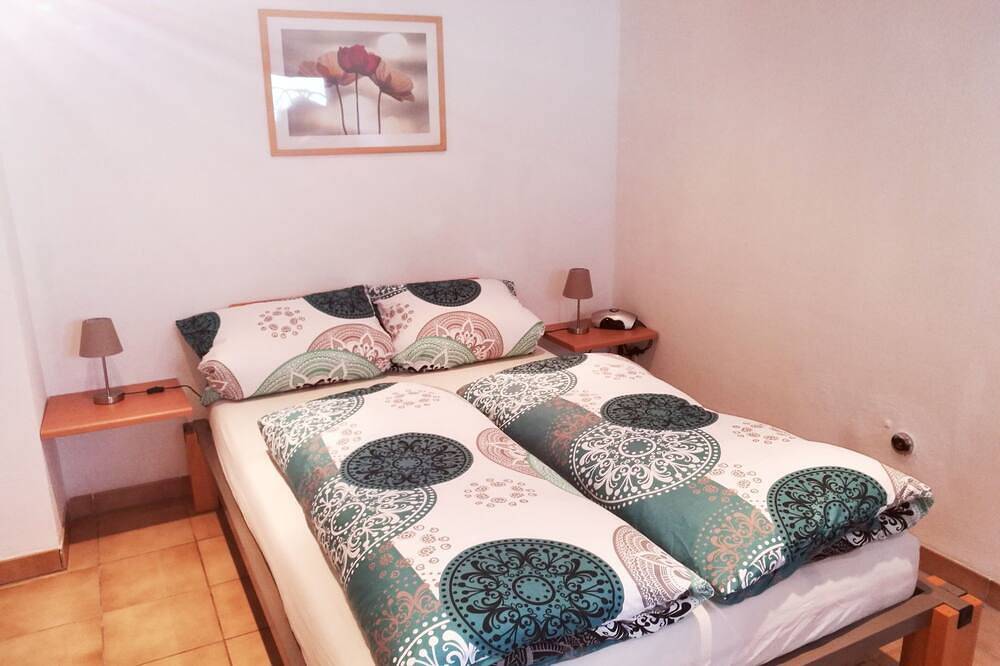 Ganze Wohnung, Ferienwohnung Haus Korjässer, Moselblick und Sonnenterrasse in Burg Eltz, Löf