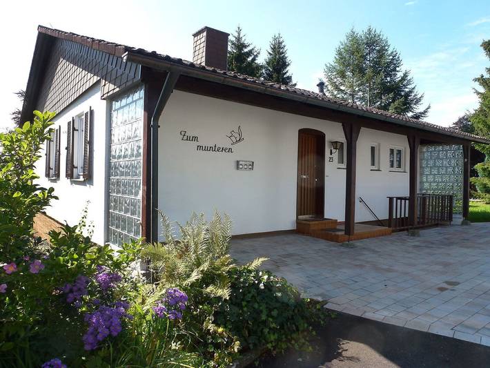 Ferienhaus für 6 Personen, mit Terrasse und Garten