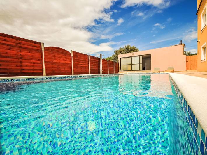 Ferienhaus für 10 Personen, mit Terrasse in Zadar