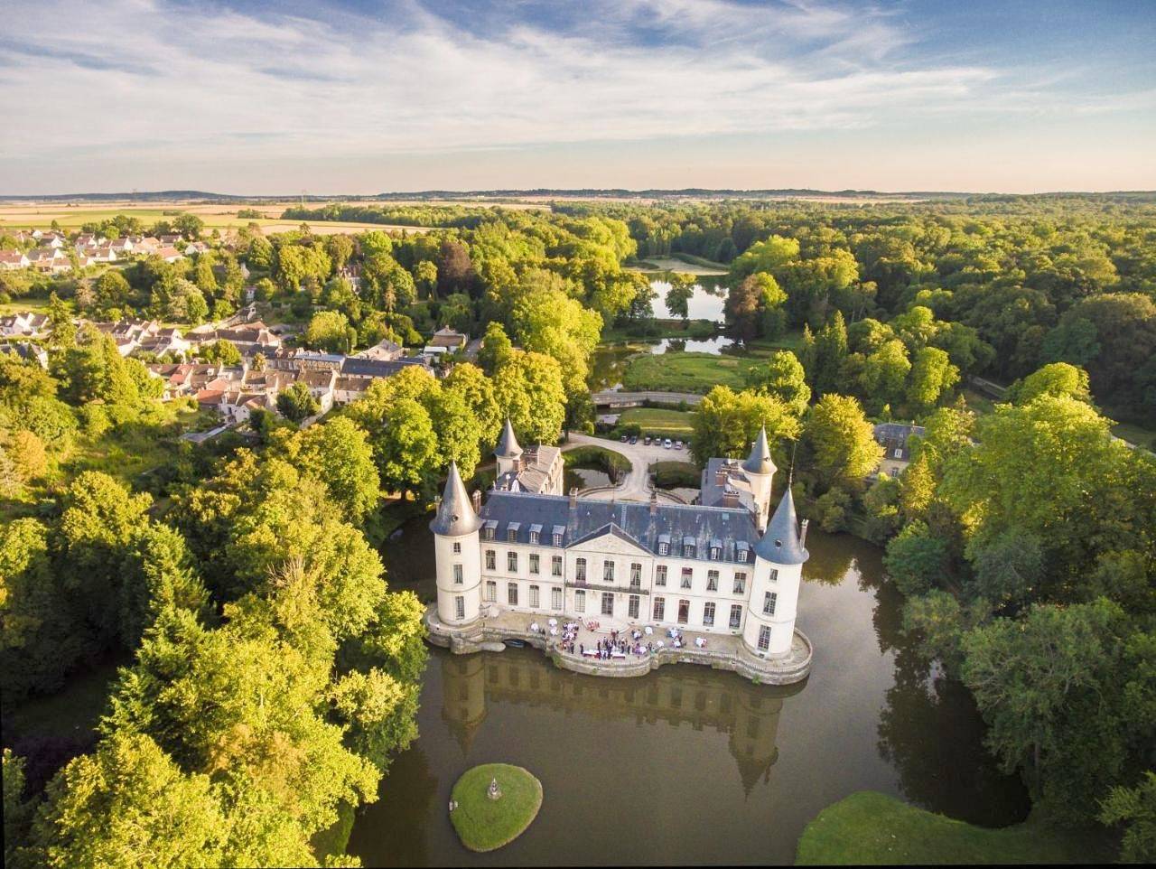Château d'Ermenonville in Ermenonville, Oise