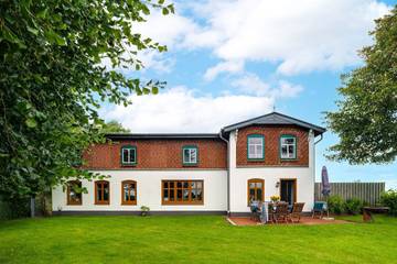Ferienhaus für 8 Personen, mit Garten und Ausblick in Steinberg