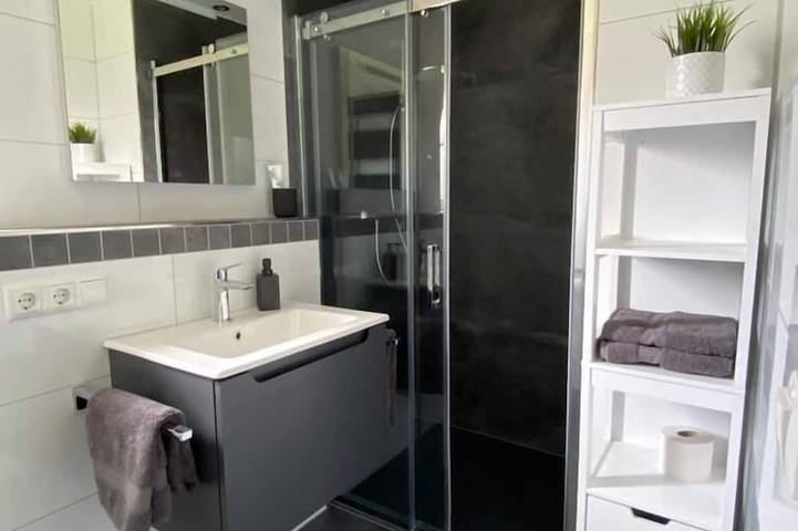 Maison de vacances indépendante dans un endroit calme, à droite sur la Grevelingenmeer in Herkingen, Goeree-Overflakkee