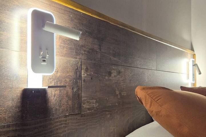 Location de vacances pour 7 personnes, avec jardin et terrasse, animaux acceptés à La Bussière - 2