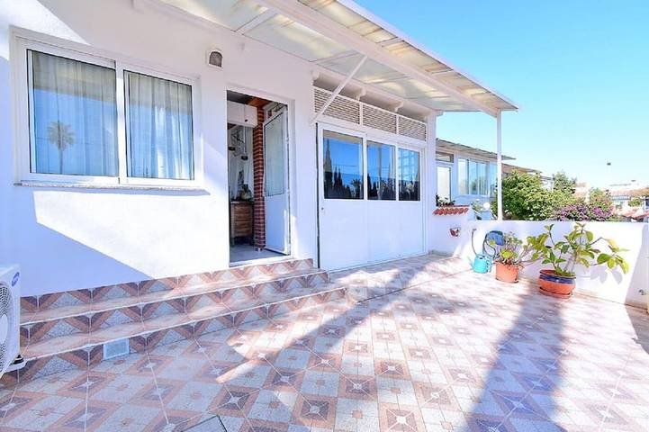 Holiday home for 4 people, with garden and pool - 1