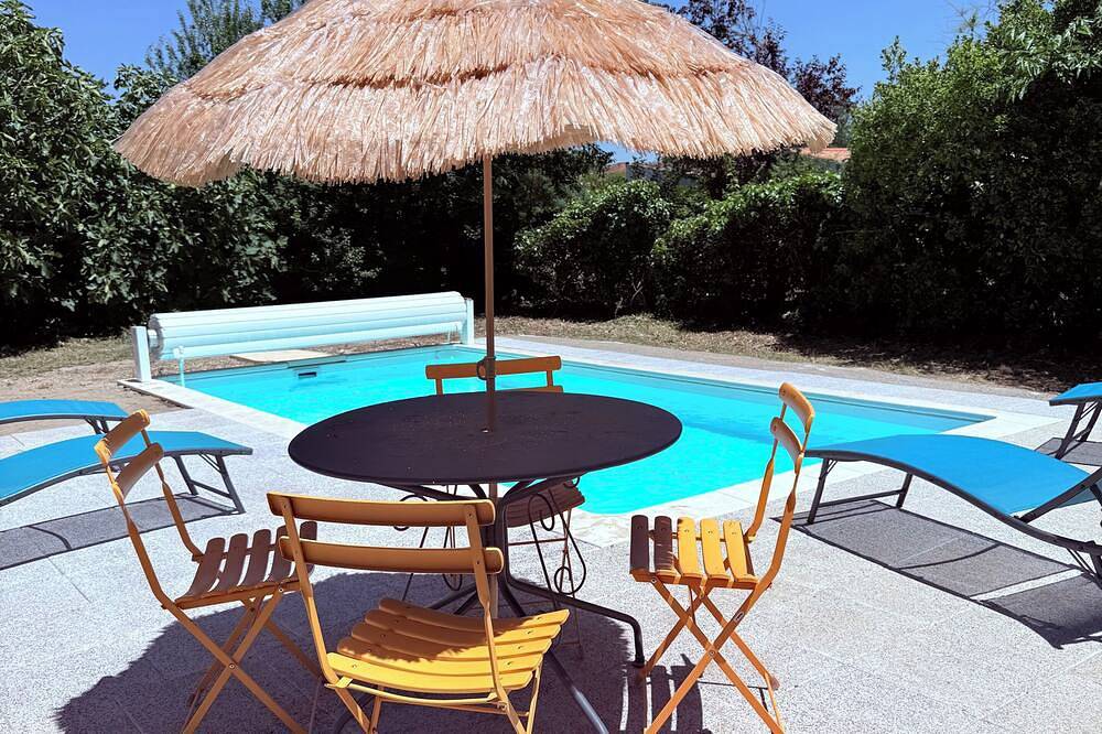 T3 family house, heated pool, large enclosed garden in Cugnaux, Umgebung Toulouse