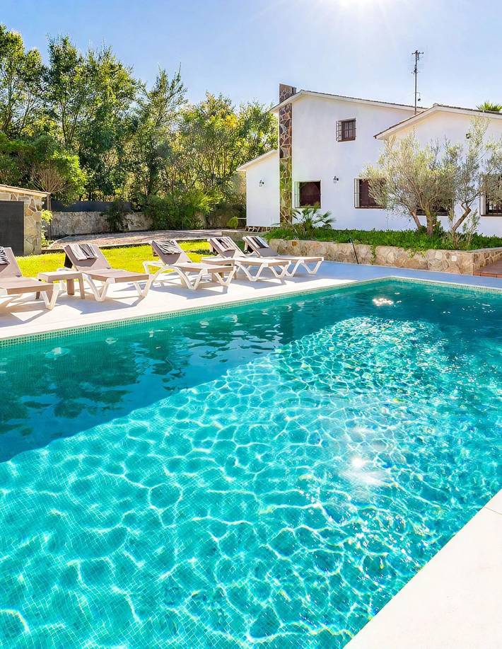 Chalet para 12 personas, con Jacuzzi y Terraza además de Jardín y Piscina en Provincia de Barcelona - 2