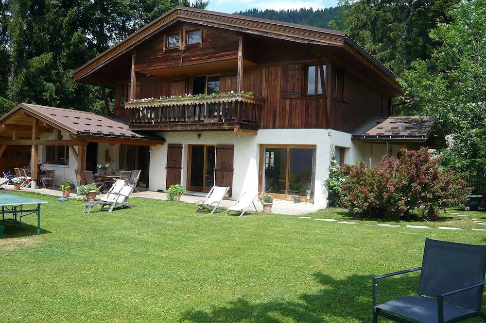 Appartement De Vacances pour 10 Personnes dans La Clusaz, Région d'Annecy