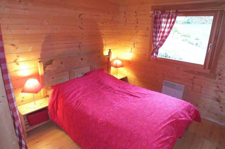 Chalet de charme situe au bord d'un etang avec vue sur pistes de ski in Ventron, Parc naturel régional des Ballons des Vosges