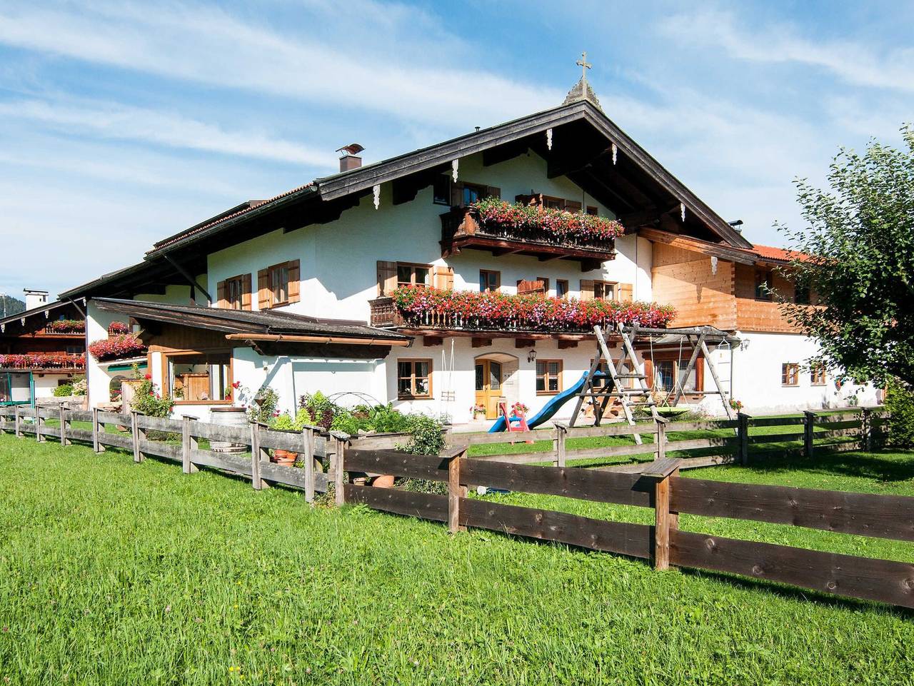 Gästehaus Ferienwohnungen Liedschreiber Gbr in Rottach-Egern, Bayerische Alpen