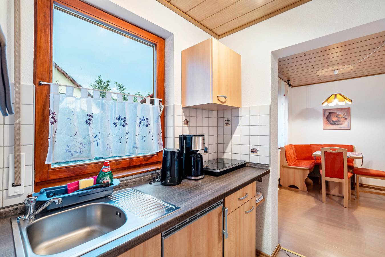 Ganze Wohnung, Apartment 'Am Rain' mit privater Terrasse, privatem Garten und Wlan in Weisenbach, Nordschwarzwald