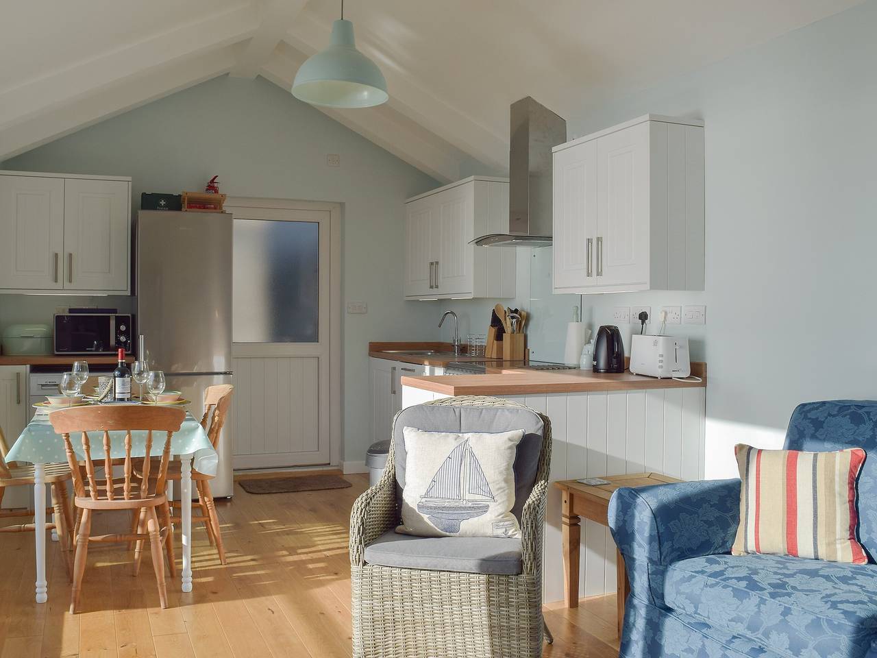 Mole End in Amroth, Pembrokeshire