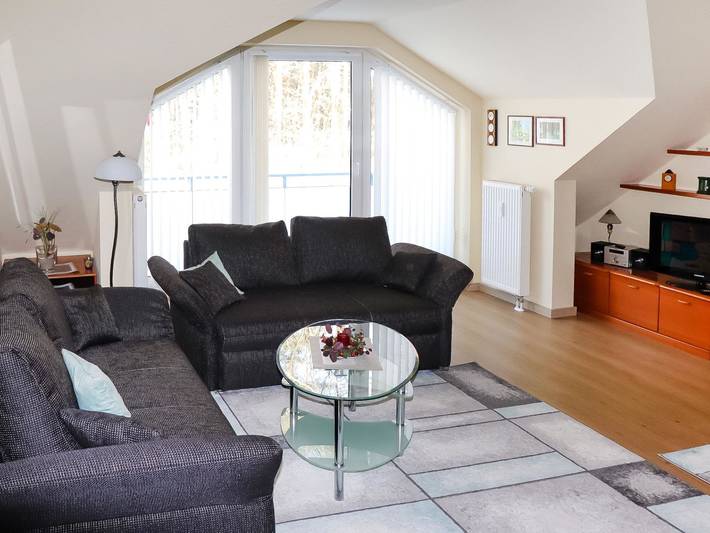 Ferienwohnung für 3 Personen, mit Garten und Balkon in Glowe - 2