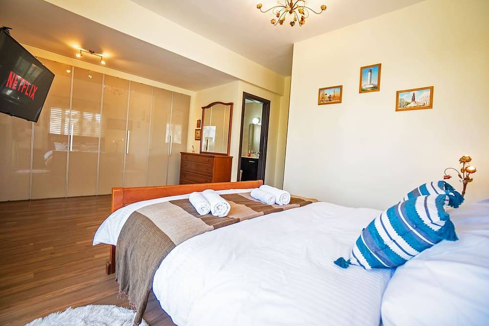 Seaside 3 Bedroom Villa - Private Pool in Πύλα, Larnaca Bezirk