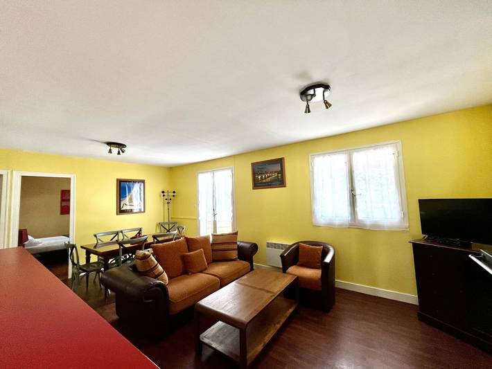 Location de vacances pour 6 personnes, avec terrasse et jardin à Carcans - 2