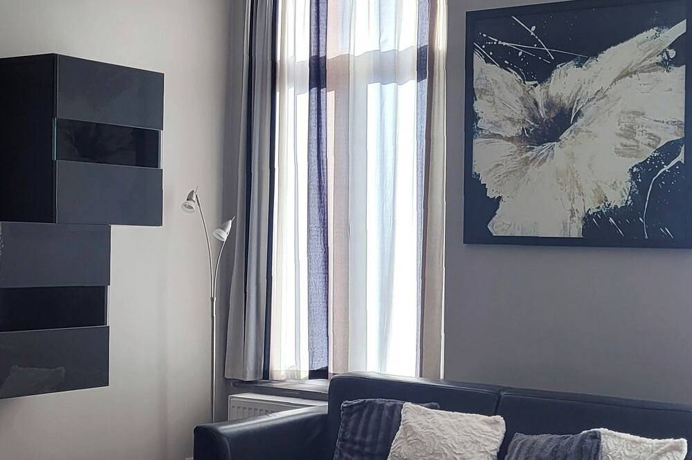 Appartamento intero, 4-person Apartment With Terrace Next to Eu Commission and Schuman Station in Brussel, Fiandre