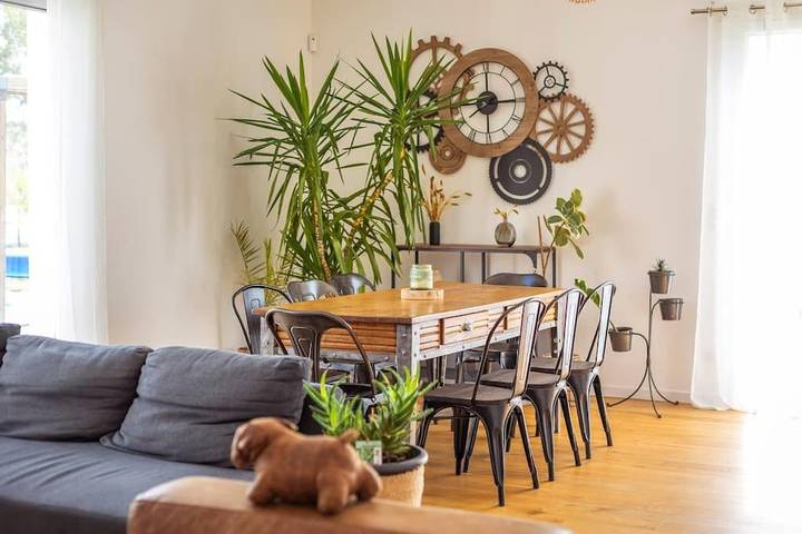 Location de vacances pour 8 personnes, avec terrasse ainsi que vue et piscine à Tarabel - 2