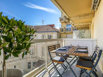 Gîte pour 4 personnes, avec terrasse dans Office De Tourisme D Arcachon