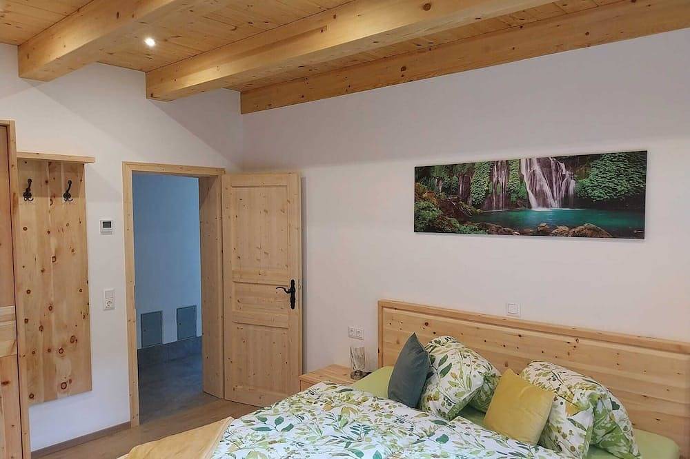 Ganze Wohnung, Ferienhaus komplett neu 14 Automin. vom Weisensee entfernt. Wanderwege vor Ort in Gailtaler Alpen, Stockenboi