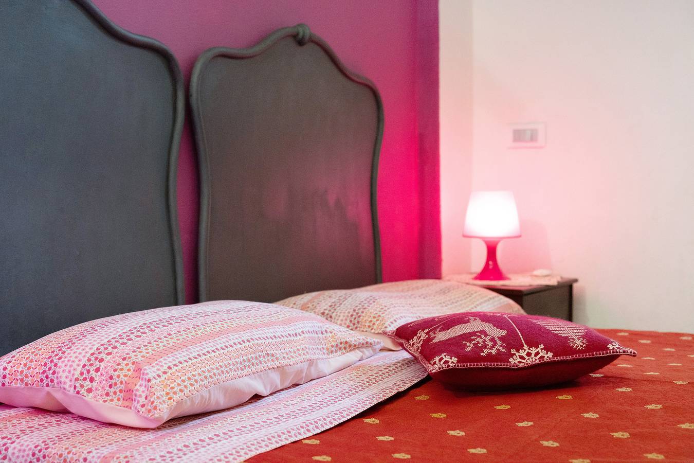 Room 'Rosa' with Mountain View, Shared Pool and Wi-Fi in Levanto Kommun, Riviera di Levante