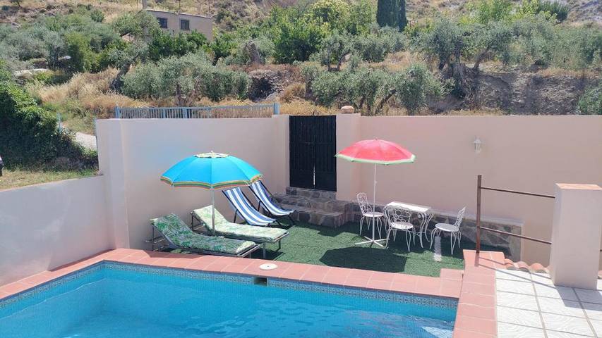 Maison de campagne pour 6 personnes, avec jardin et vue ainsi que terrasse et piscine à Lanjarón - 3
