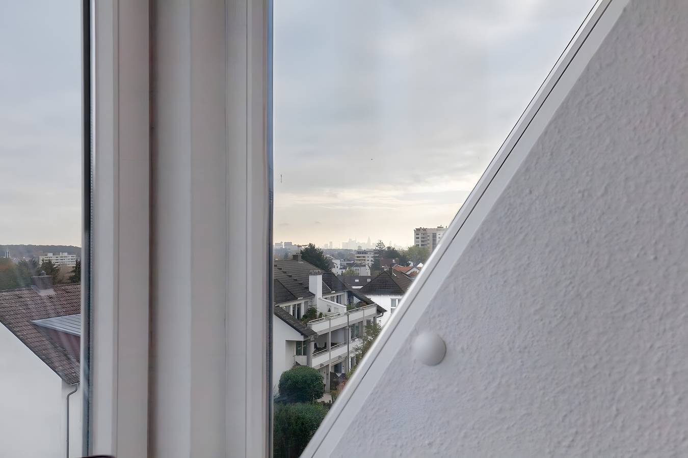 Habitación 'Taunus-Zimmer Skyline-Blick' con Wi-Fi in Bad Soden am Taunus, Bad Soden