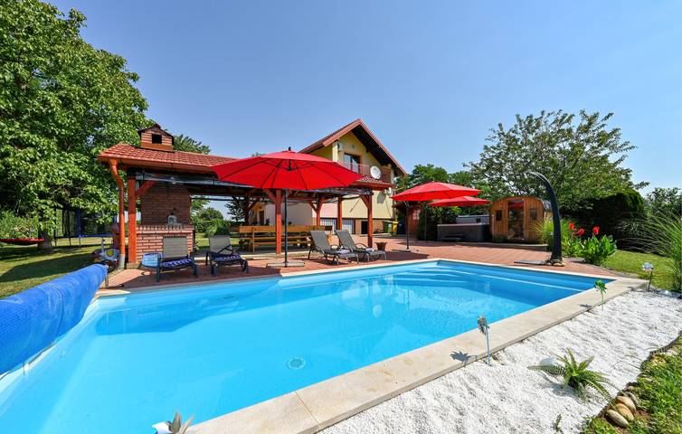 Charmante 200 m² große Wohnung mit Pool und Terrasse, in der Nähe des Flusses Bednja in Ludbreg, Varazdin