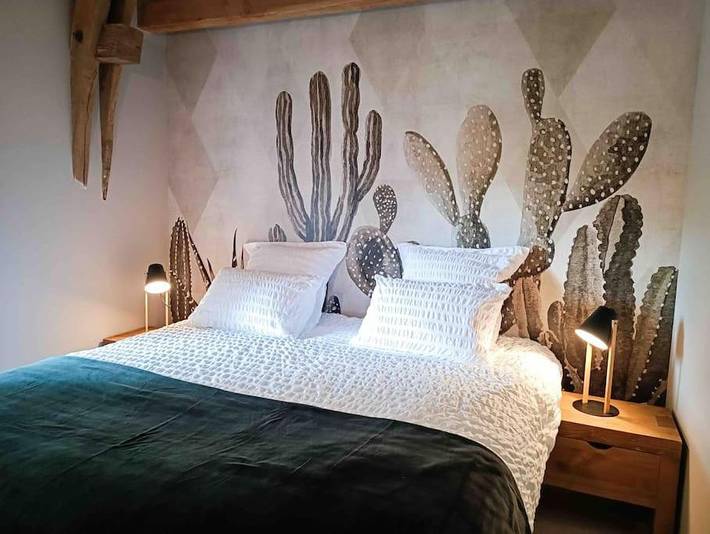 Location de vacances pour 8 personnes, avec piscine ainsi que jardin et jacuzzi à Leyme - 3