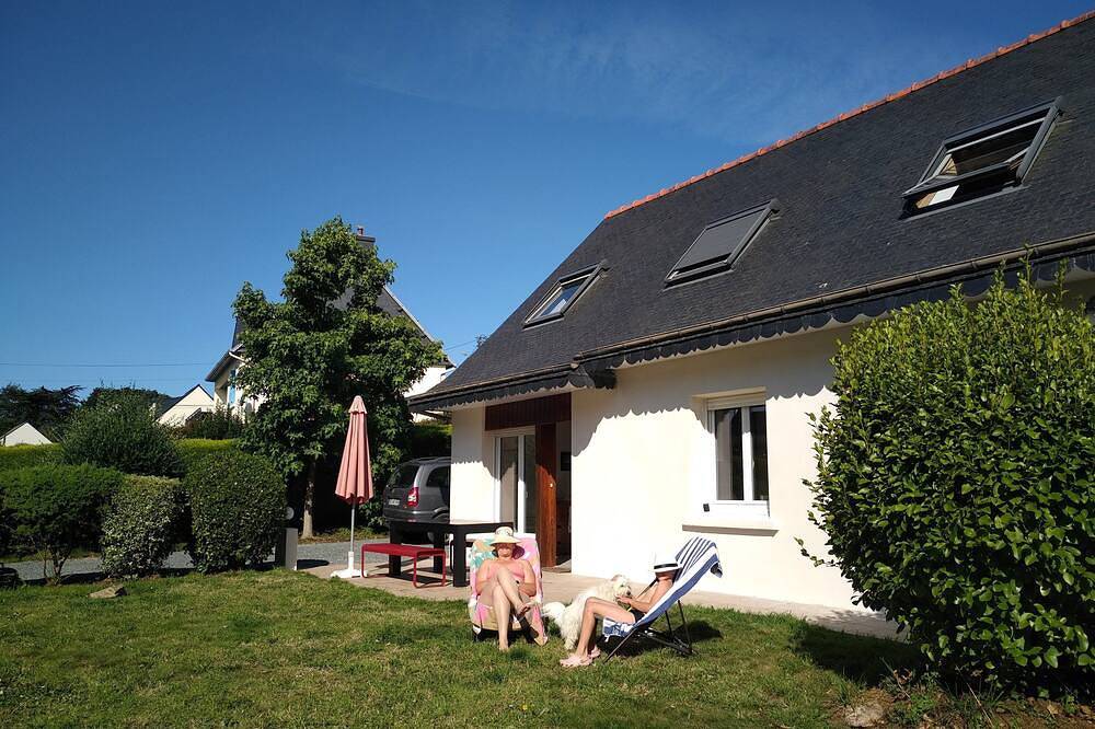 Haus mit Garten, Zugang zum Strand über einen Fußweg in Trélévern, Rosa Granitküste
