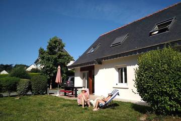 Cottage pour 8 personnes, avec jardin, animaux acceptés dans Plage Keriec