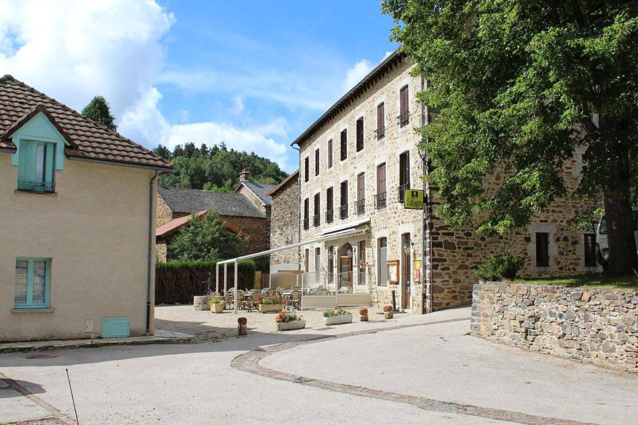 Logis Hôtel Auberge de l'Allagnonette in Saint-Poncy, Région de Saint-Flour