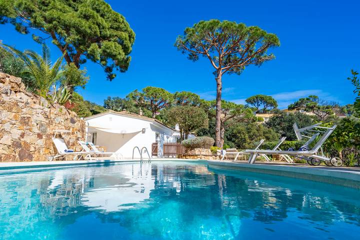 Ferienhaus für 7 Personen, mit Meerblick und Garten