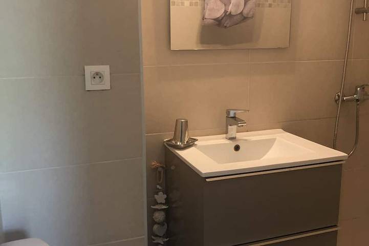 Gîte pour 2 personnes, avec terrasse et jacuzzi dans Plage de Portissol - 2